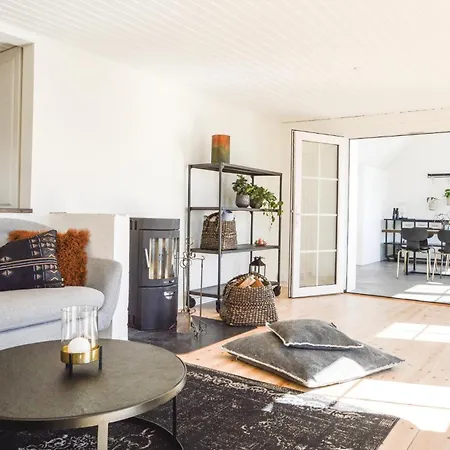 Ferienhaus Three-bedroom In